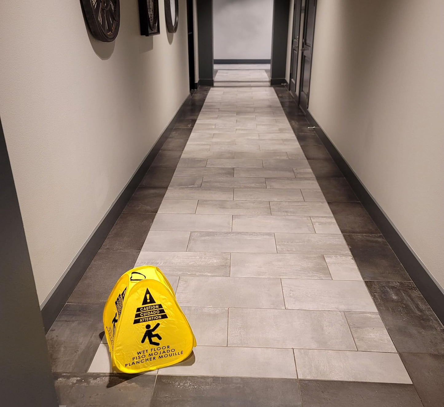 Kraken Sign Co - Pop-up Sign, Yellow 4-Sided Bilingual Trilingual English/Spanish/French Warning, Pop-up Caution Wet Floor Sign 16 inch for Restaurant, Commercial and Industrial Safety. Foldable, Portable, Durable