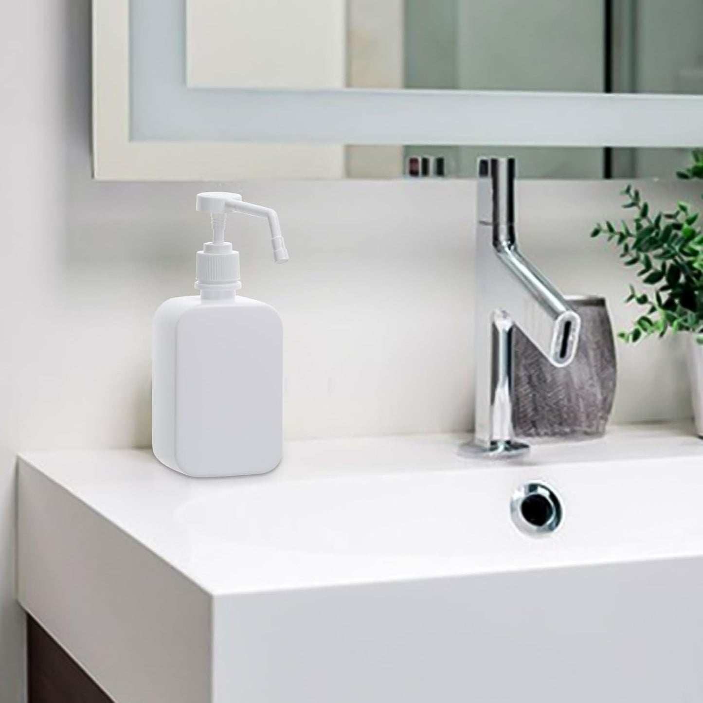 Pump Bottles Dispenser 16.9oz/500ml, 4 Pack Empty Plastic Hand Soap Shampoo Bottles, Refillable Wash Bottles for Cleaning Solution, Plants ﻿