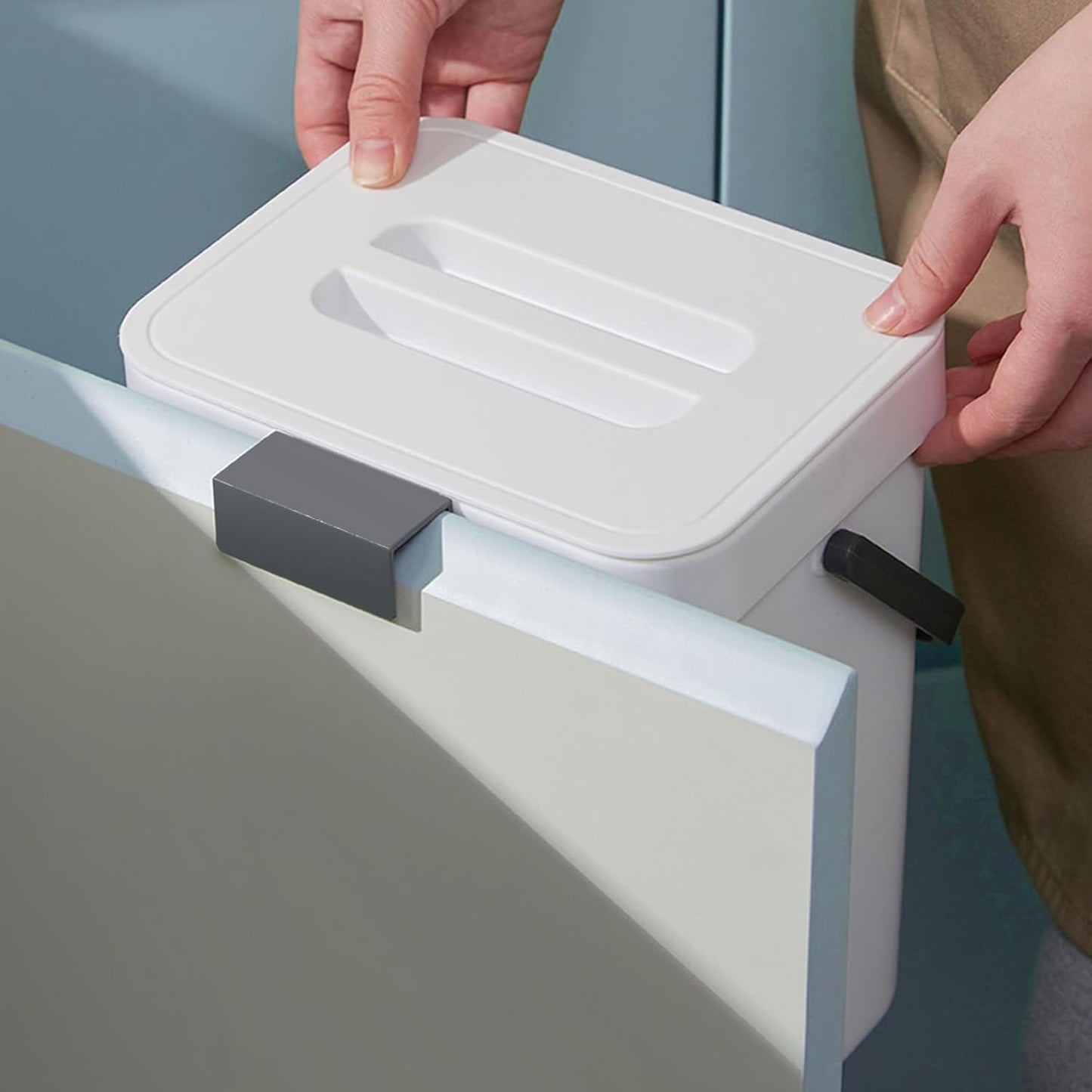 EKO Puro Mini Wall-Mounted Kitchen Trash Can with Lid, Food Waste Caddy, 1.32 Gall / 5L (White)