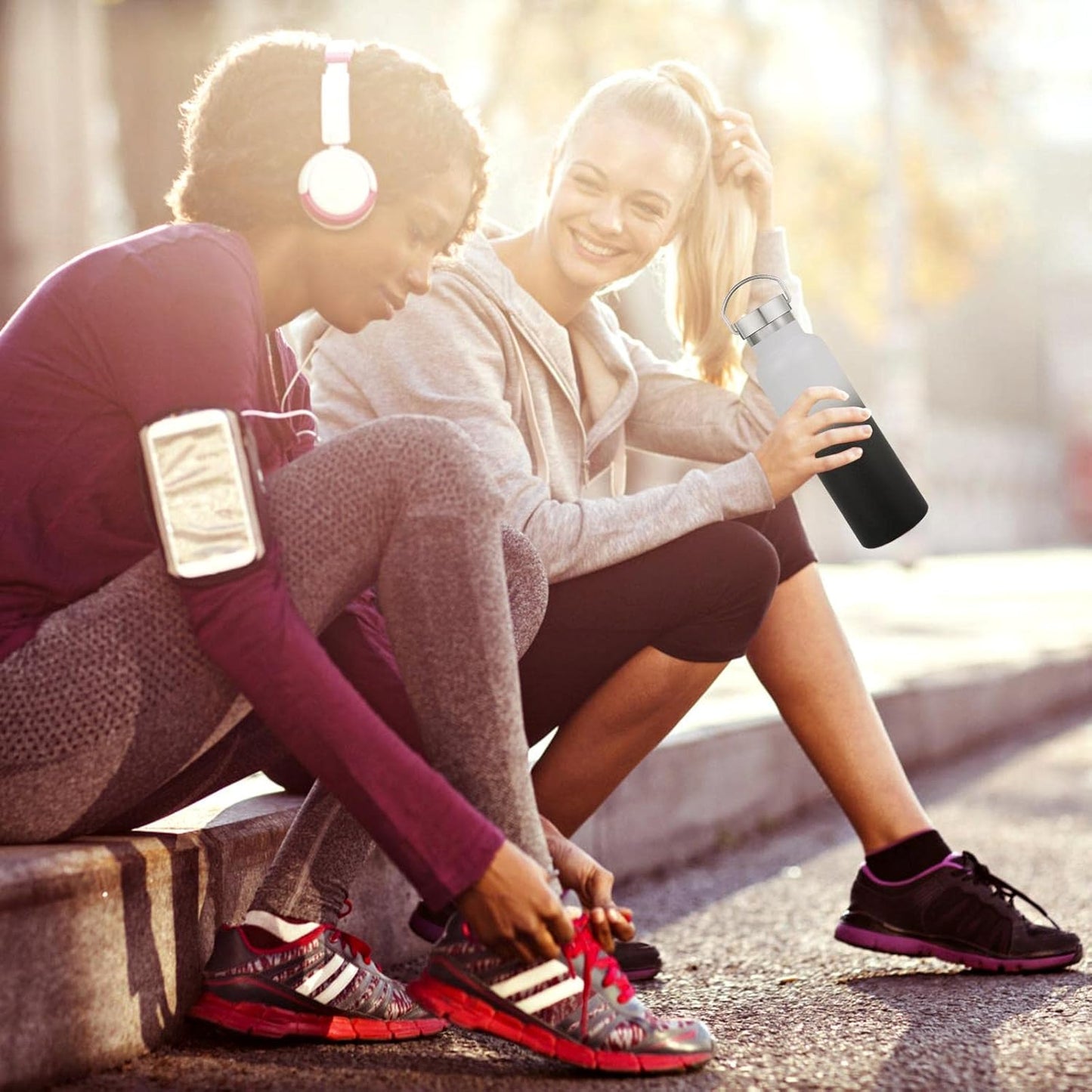 Neihepal 20 oz Insulated Water Bottles Bulk 2 Pack,Stainless Steel Double Wall Sport Bottle with Lid of Handle,Metal Reusable Thermoses Flask for School,Cyclists,Hikers,Gift (White-Black,Set of 2)