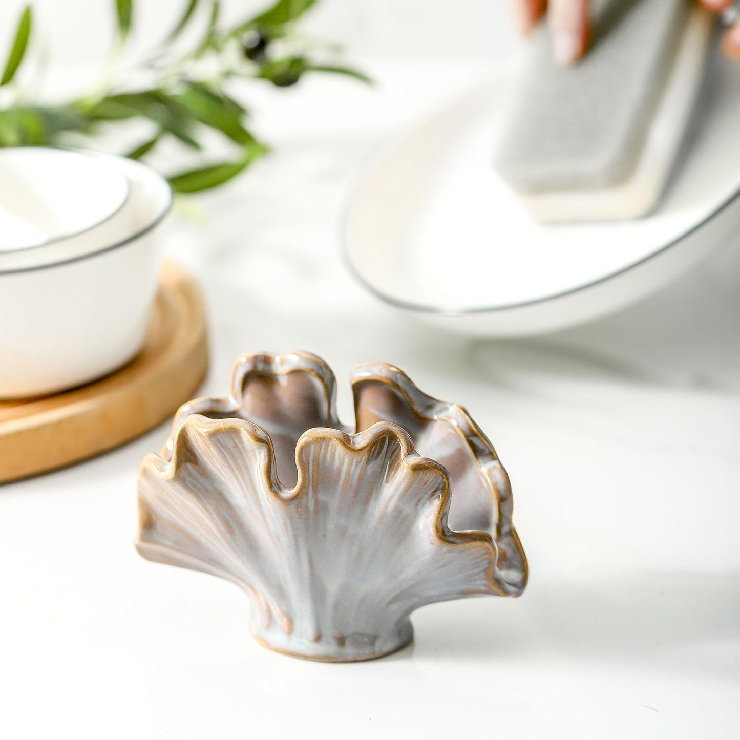 Ceramic Sponge Holder,Sponge Holder for Kitchen Sink,Compact Sink Caddy Organizer-Scouring Pad and Dish Holder,Farmhouse Kitchen Decor Cute Gadgets Accessories(Brown Grey)