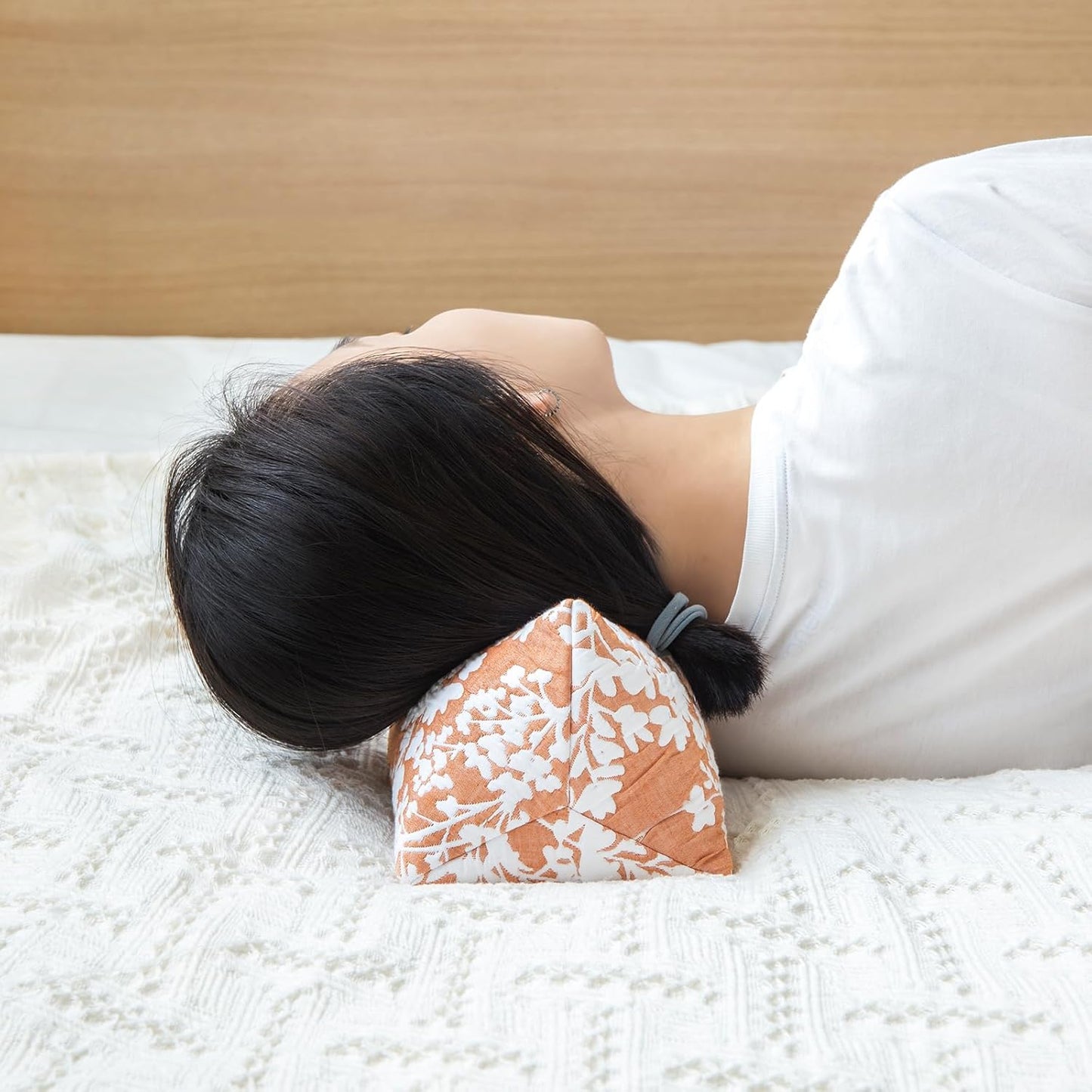 Buckwheat Neck Support Pillow Cervical Neck Cylinder Bolster Pillow,Buckwheat Hulls Adjustable Roll Pillow,Neck Pain Relief for Back and Side Sleepers Round Pillows for Lunch Break Orange, 6*15 inch