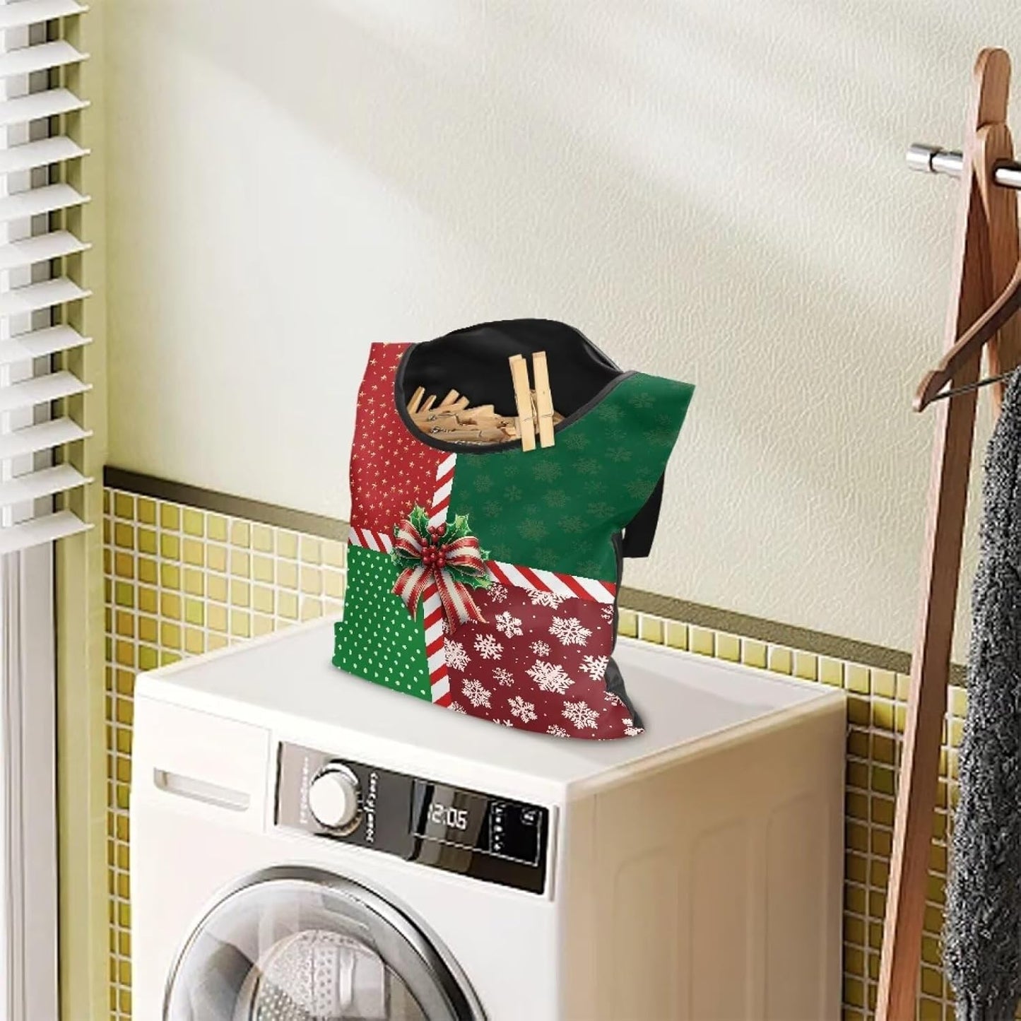 Christmas 2025 Adjustable Clothespin Storage Bag - Hanging Rope Organizer for Indoor/Outdoor Laundry Room & Closet Door