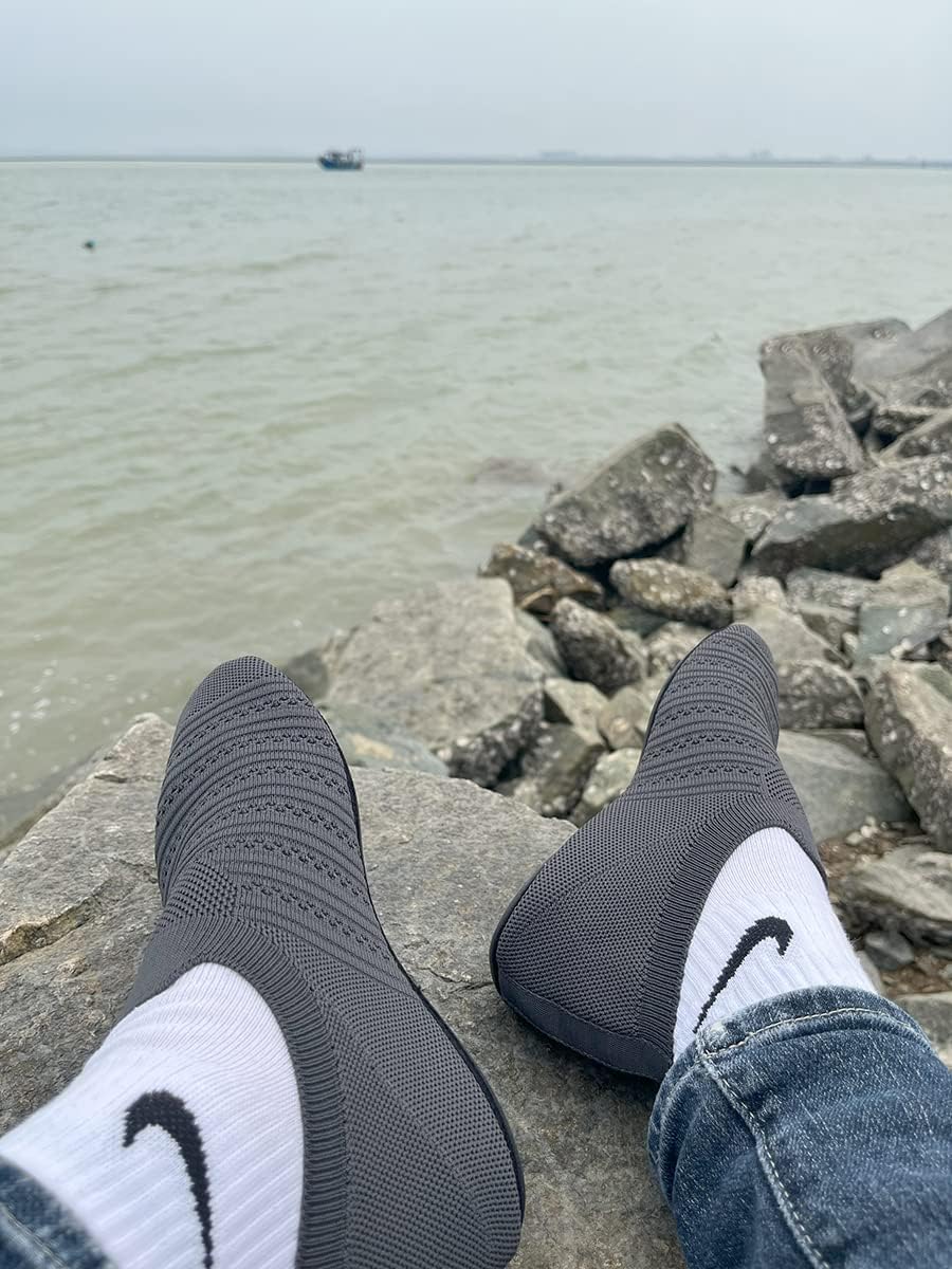 QZKDM Lightweight Slip on Grip Indoor House Slippers Barefoot Non Slip Home Exercise Yoga Shoes for Men Women