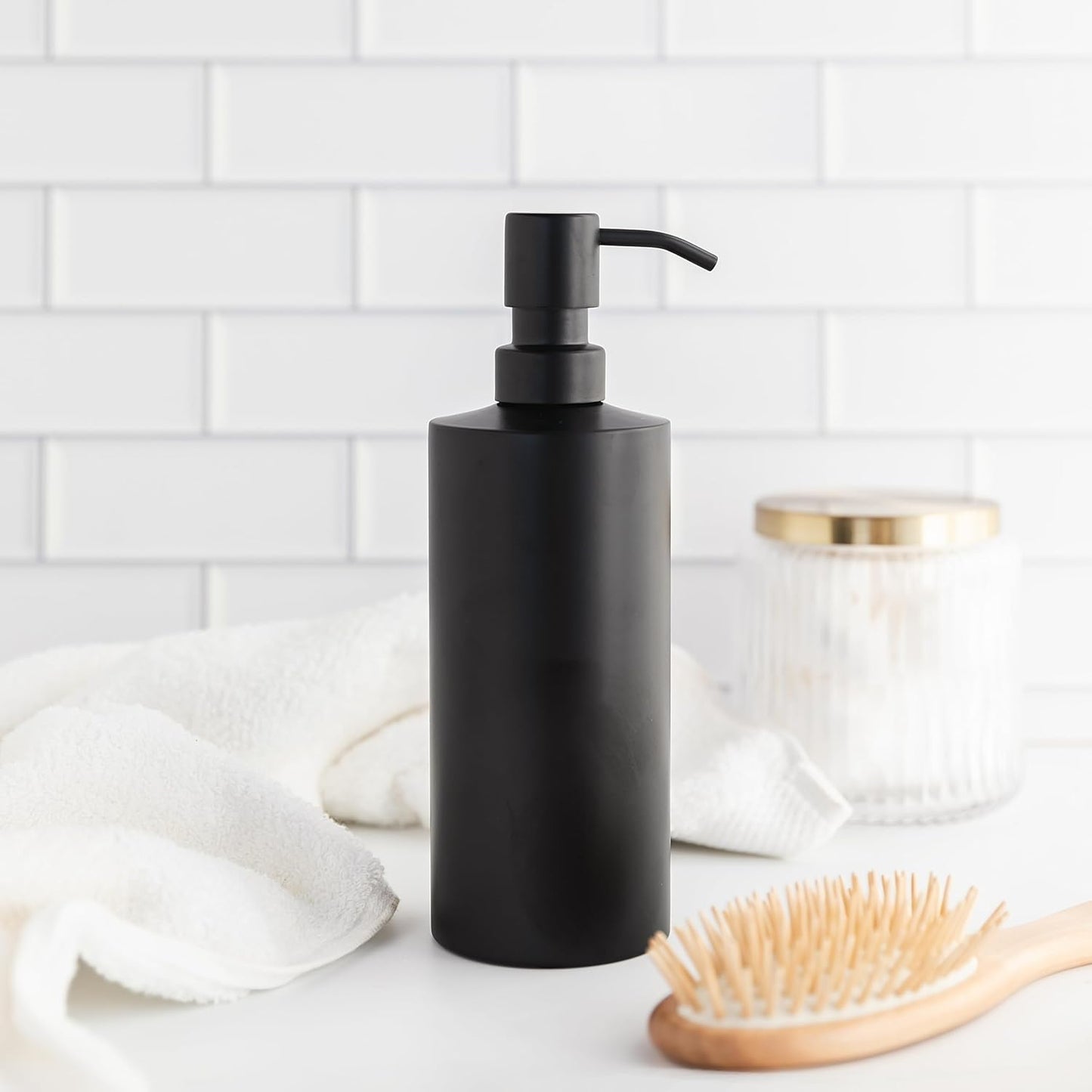 Black Soap Dispenser Stainless Steel for Bathroom and Kitchen Sink, 15oz Refillable Round Rustproof Hand Dish Soap Dispenser Pump for Detergent, Lotion, and Countertop