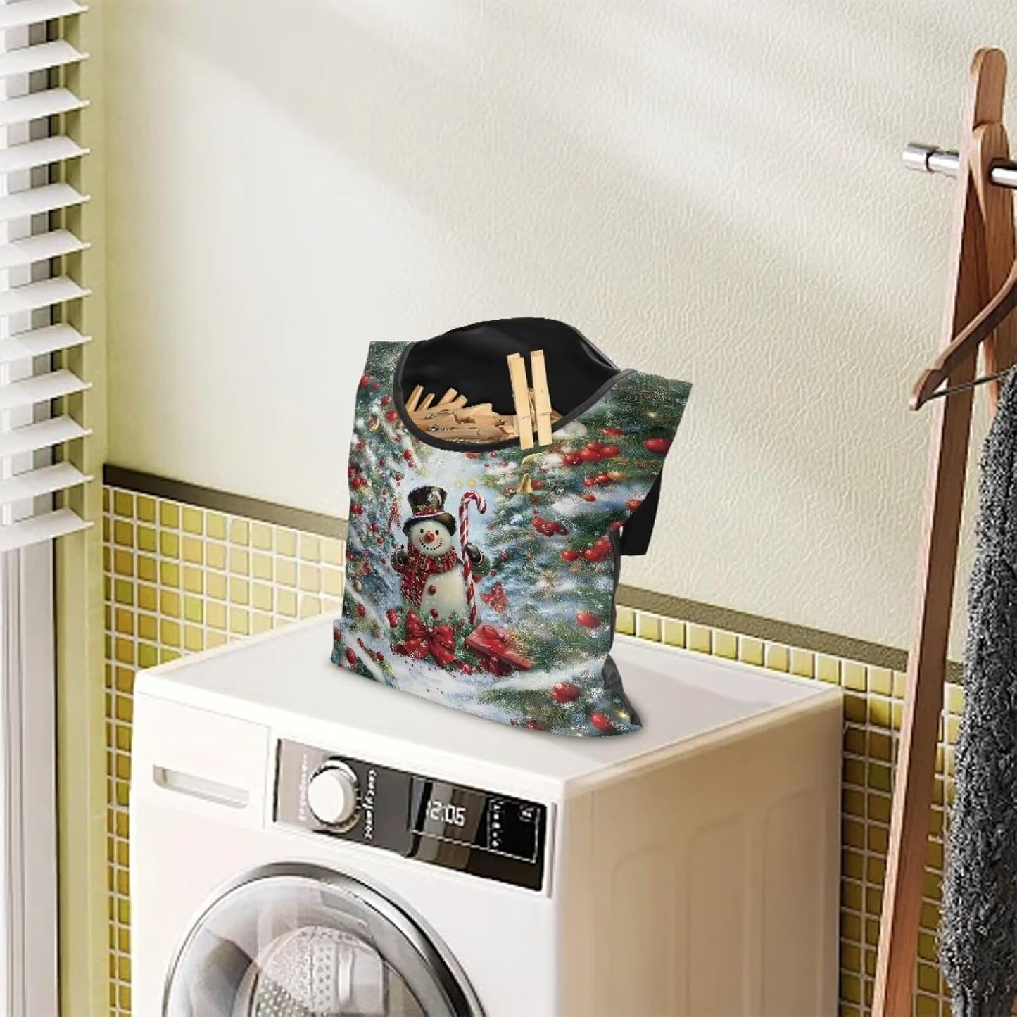 Snowman Clothespin Bag Christmas 2025 Hanging Storage Organizer Clothes Pin Bag Waterproof Laundry Clothespin Bag Clothespin Holder with Hanger Hook for Easy Hang and Large Opening