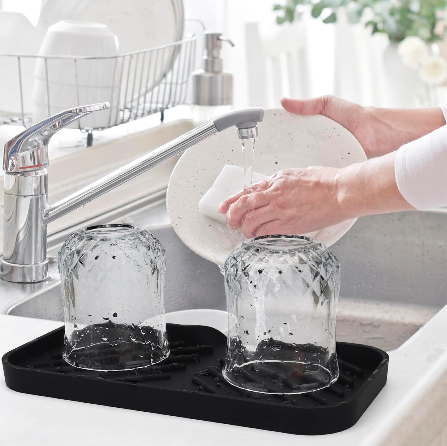 Yasmen Silicone Bathroom Soap Dishes, Sink Sponge Holder for Kitchen, Rubber Soap Dish with Drain, Shower Soap Sponge Tray, Sink or Counter Organizer, for Bar Soap, Bottle, Dish Soap Dispenser-Black