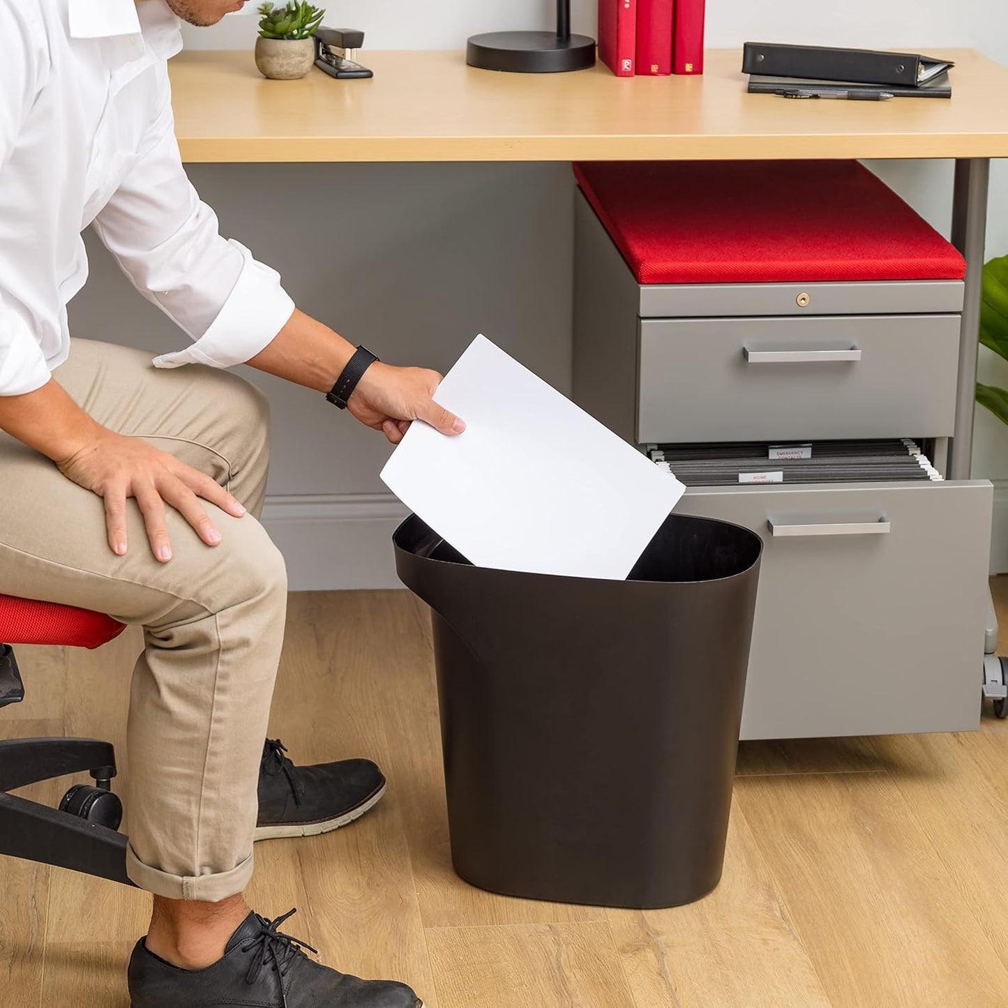 IRIS USA Small Trash Can Wastebasket with Handle, 6 Gallon / 24 Quart, 3-Pack, for Bathroom, Office, Bedroom, Under Sink, Kitchen, Garbage - Black