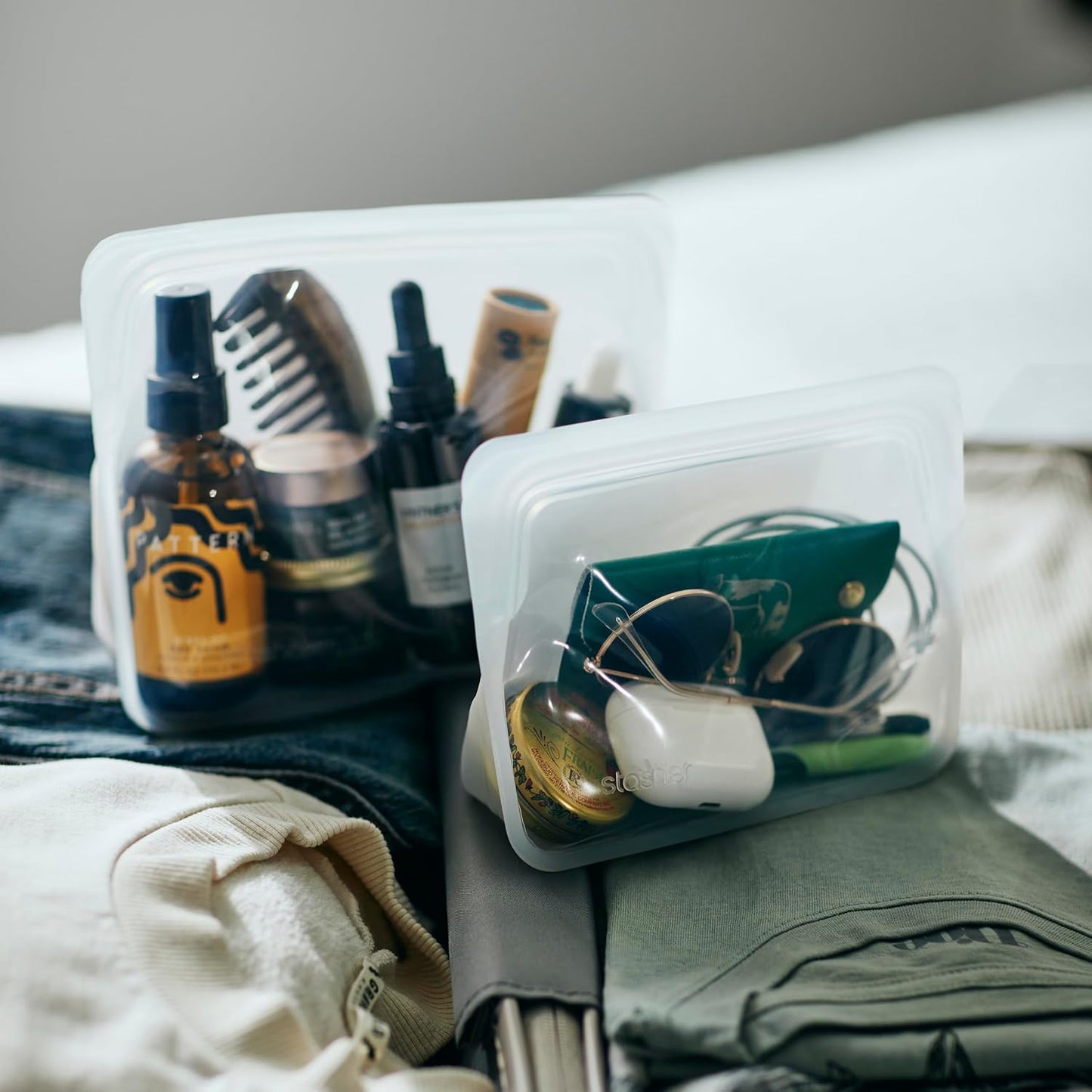 Stasher Premium Silicone Reusable Food Storage Stand-Up Mini Bag, Aqua, Microwave, Sous Vide, Dishwasher, Oven and Freezer Safe, BPA Free, Leak-free, Eco-friendly, 28 Oz