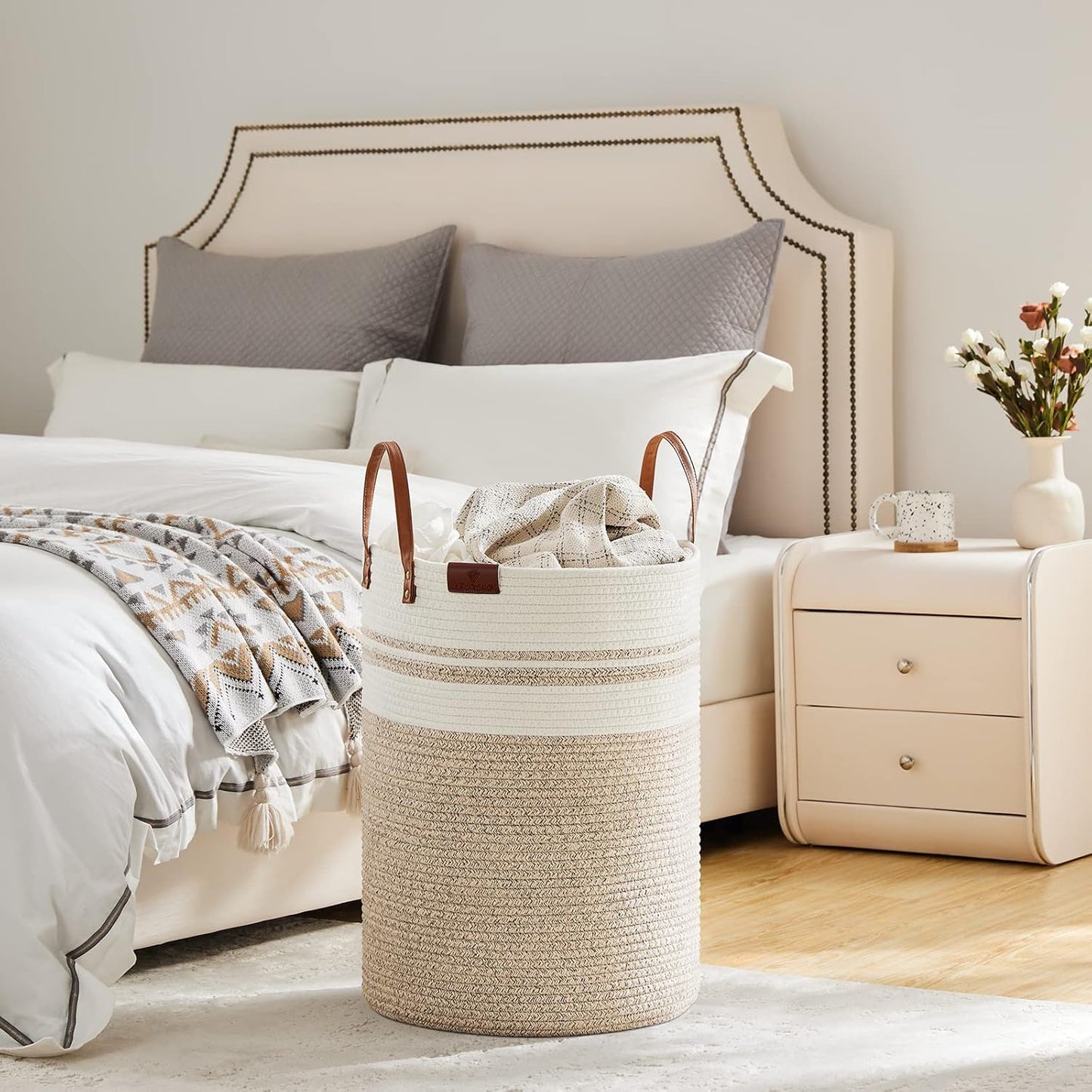 VIPOSCO Tall Laundry Basket, Large Dirty Clothes Hamper with Leather Handle, Woven Rope Storage Basket for Blanket, Toy In Living Room, Bathroom, Bedroom - 72L Brown & White