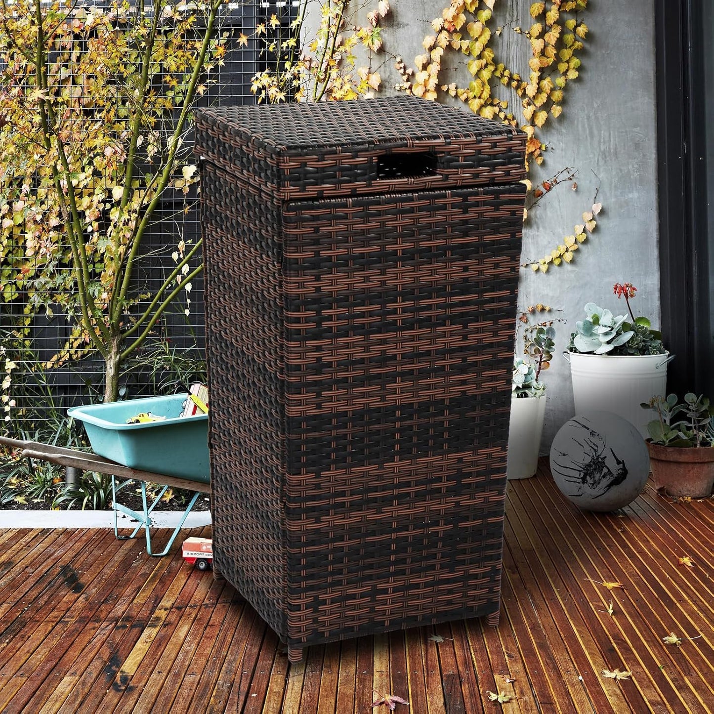 VINGLI Wicker Patio Trash Can, 27 Gallon Rattan Trash Can with Removable Lid, Outdoor Wicker Waste Basket, Wast Container (Brown)