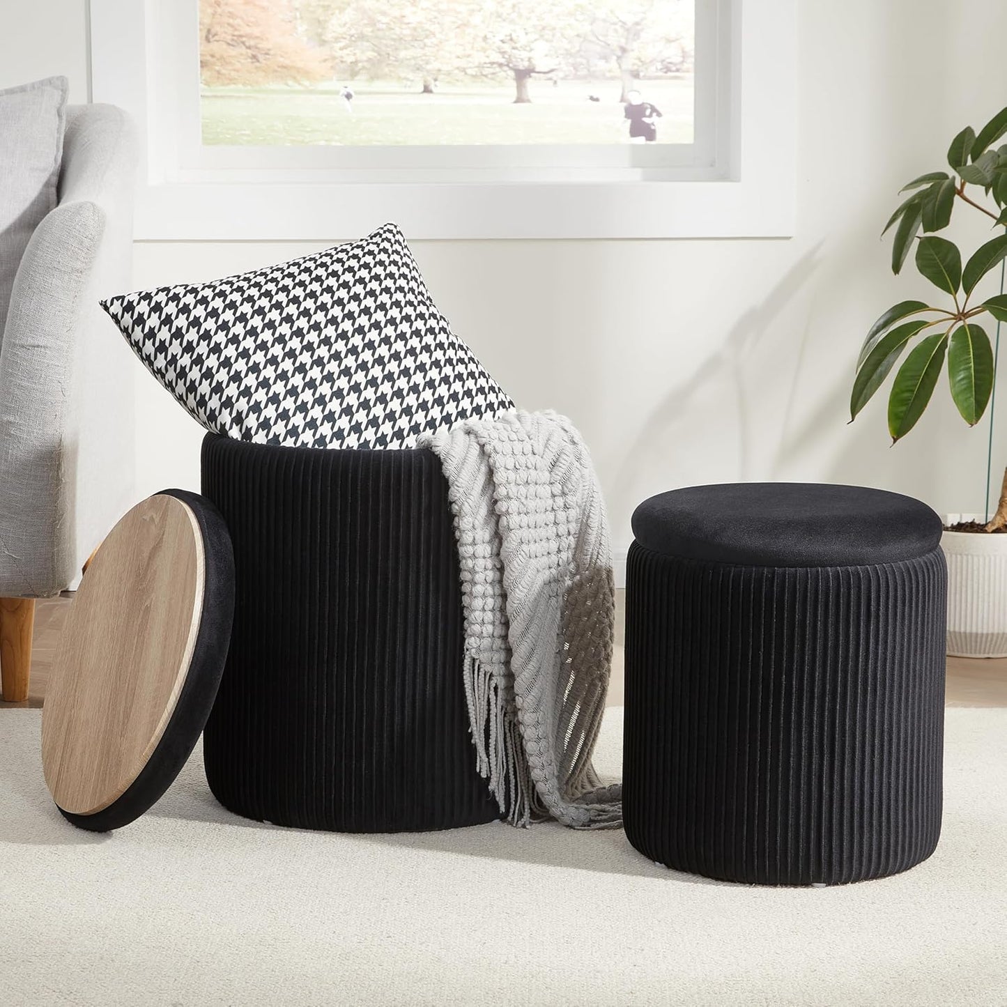 Royal Windsor Round Ottoman with Storage Set of 2,Vanity Stool with Storage for Bedroom, Ottoman Coffee Table,Small Velvet Foot Stool for Living Room, Black